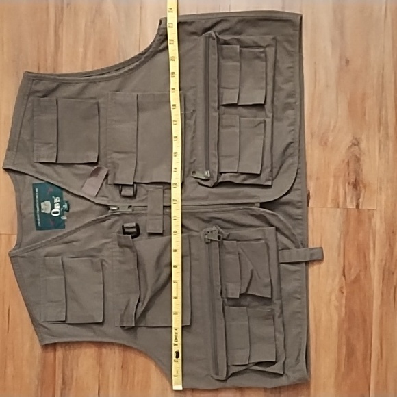 Orvis Fishing Vest - Picture 7 of 7
